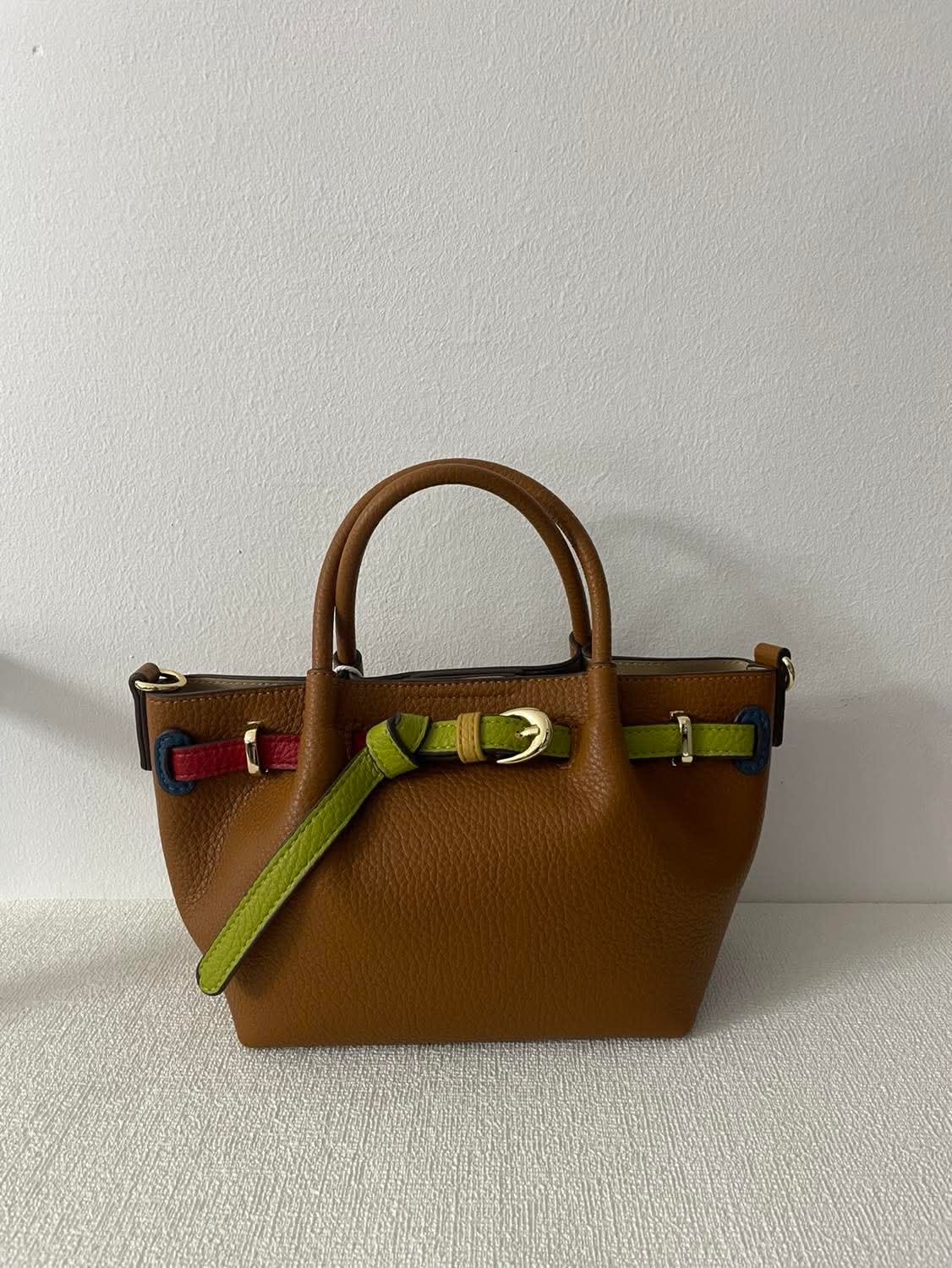https://accessoiresmodes.com//storage/photos/360/DAVID JONES/received_985570553930635.jpeg
